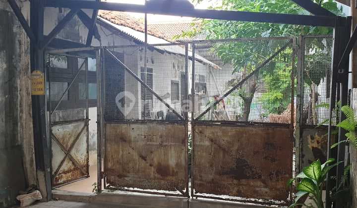 Rumah Di Percetakan Negara Dijual Hitung Tanahnya Saja@ Lokasi Strategis Cocok Untuk Usaha Kost
