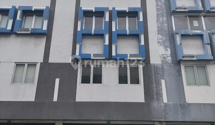 For Sale: 4-Storey Shop House in Gading Bukit Indah, Kelapa Gading, Building Area 264m2, Flood-Free