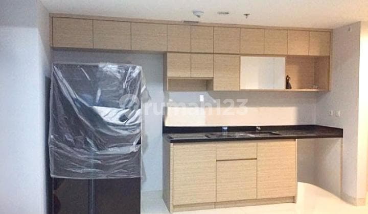 Jarang Ada Apartemen Bagus, Semi Furnished, Strategis, Dekat Mall, Akses Bisnis, Dekat Sekolah, Dekat Rumah Sakit, Dekat Transportasi Umum, Dekat Tempat Ibadah, Dekat Tol Di Kemayoran, Jakarta Pusat