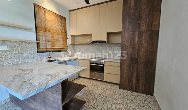 Villa Modern Dekat Pantai Padang Galak Denpasar Timur