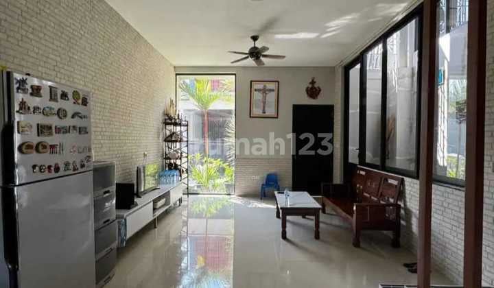 Semi Villa House Mount Salak Kerobokan Bali, Close to Canggu