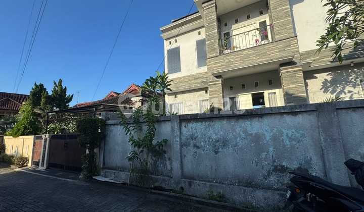 English: 2-Story House Siulan Penatih East Denpasar, Complete SHM & IMB.