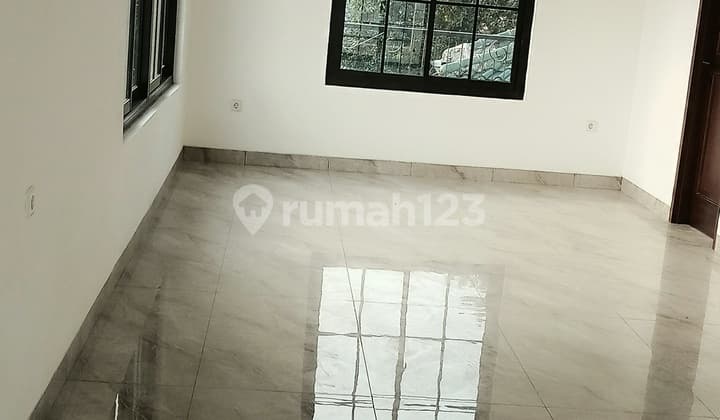 Rumah Baru Mewah Siap Huni SHM