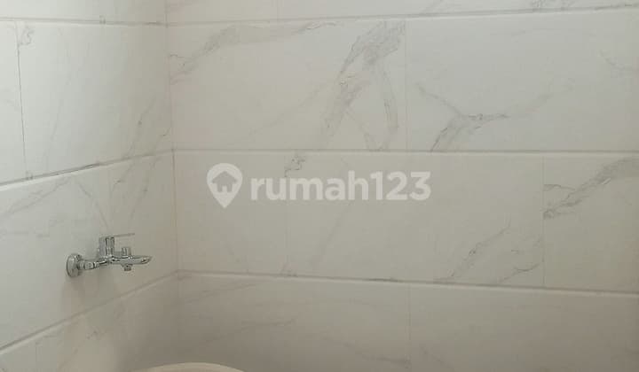 Rumah Baru Mewah Siap Huni SHM