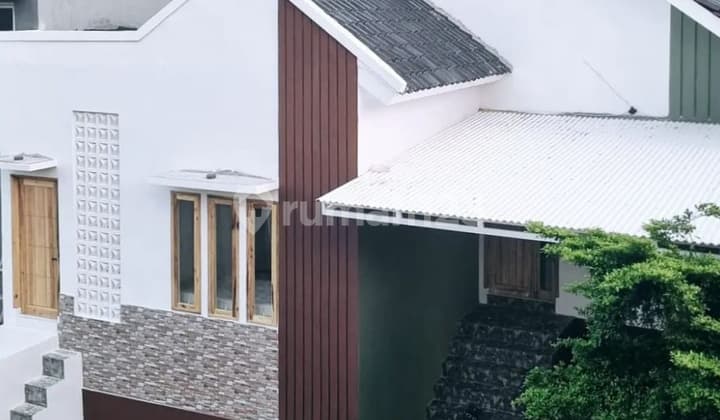 Rumah Cantik Lokasi Sangat Strates, Terawat Shm Di Bsd