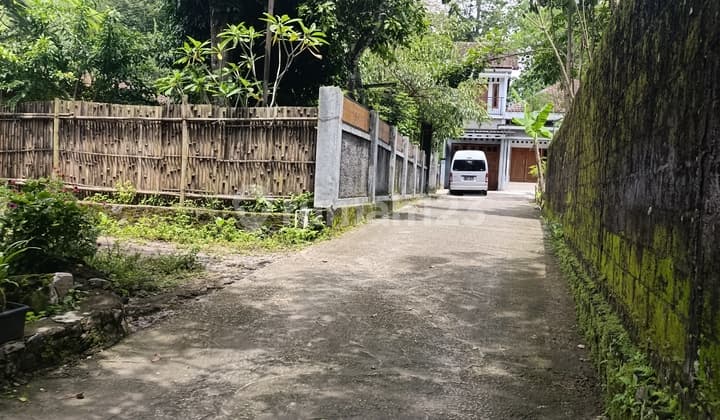 Sleman Land with SHM Certificate, Garden Plot, Ready for AJB, Near Panti Nugroho Hospital