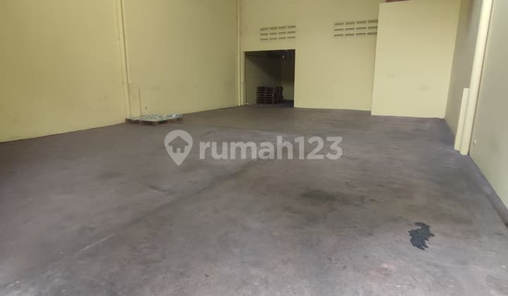 Disewakan Gudang Siap Pakai di Bizpark Kopo Bandung