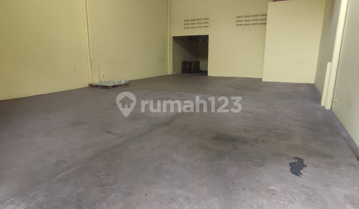 Disewakan Gudang Siap Pakai di Bizpark Kopo Bandung