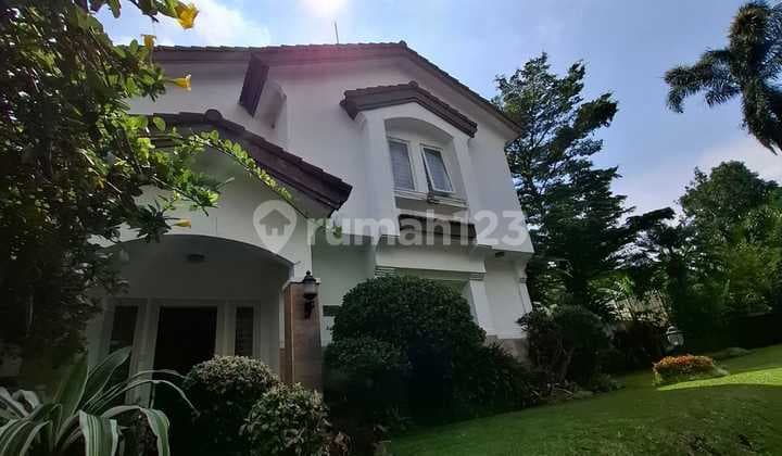 Luxury Hook House Tubagus Ismail Dago Bandung