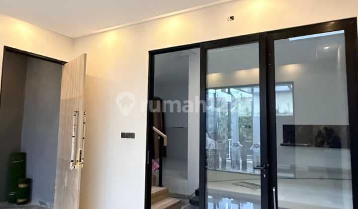Rumah Baru Mewah Minimalis Modern di Riung Bandung