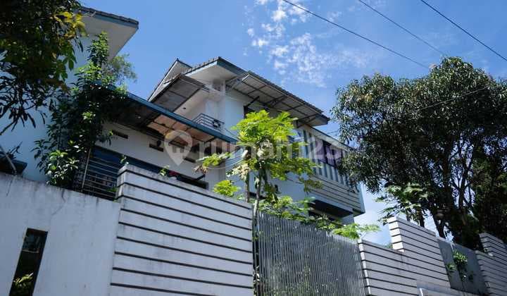 Dijual Villa Atas Gunung Jatihandap - Cimeunyan Bandung