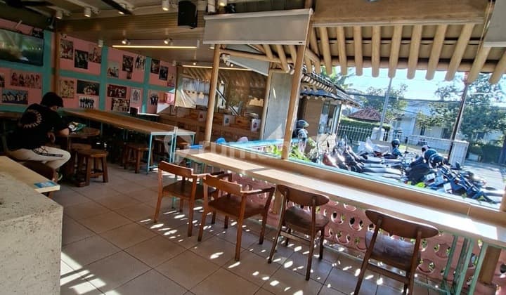 Premium Location Business Space, Highly Strategic in Sayap Riau Bandung