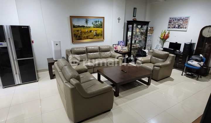 Nice House, Strategic Location in Dago Center, Bandung