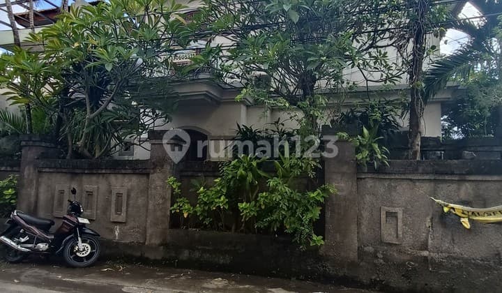 Dijual Rumah 2 Lantai Fully Furnished di Renon