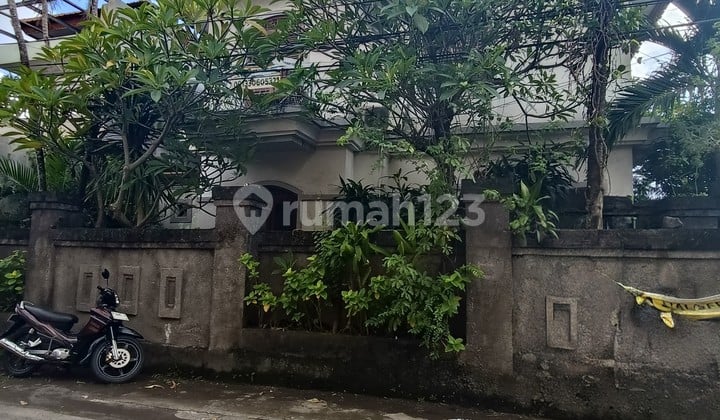 Disewakan Rumah 2 Lantai Fully Furnished di Renon