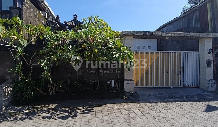 Dijual Rumah Sangat Dekat dengan Jalan Utama Mahendradata