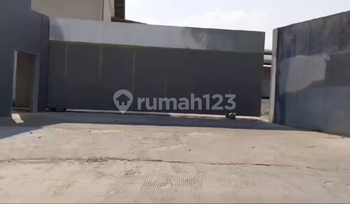 Gudang Ex Pabrik - Lokasi Strategis Cikupa, Tangerang