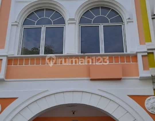 For rent quickly, 3-story Alicante Shop House in Gading Serpong