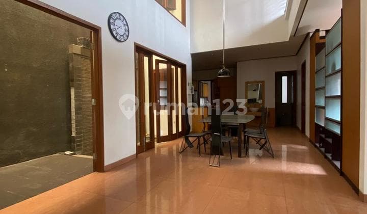 Rumah Minimalis Sangat Kokoh di Setra Duta, Bandung