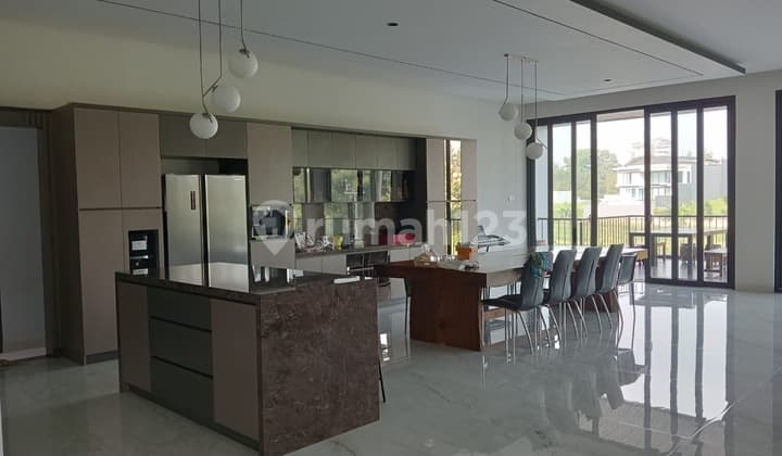 Luxury House with Lake View in Kota Baru Parahyangan