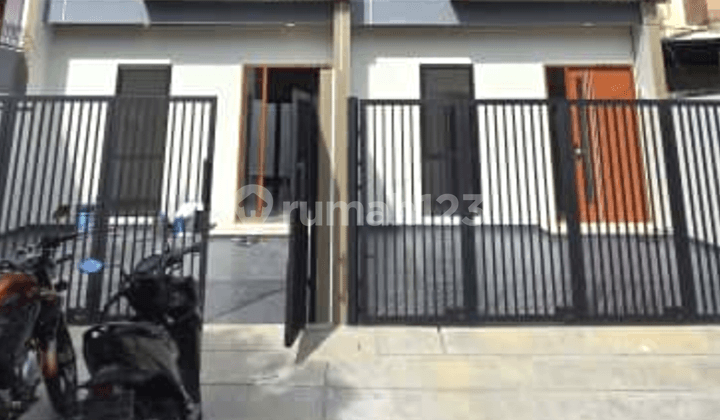 Dijual Rumah di Kavling DKI Meruya Selatan 5x25