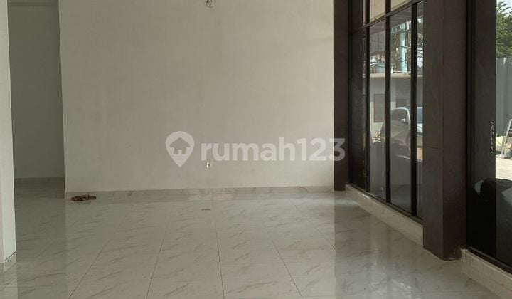 Disewakan Ruko Baru di Cengkareng Timur Uk 9x15