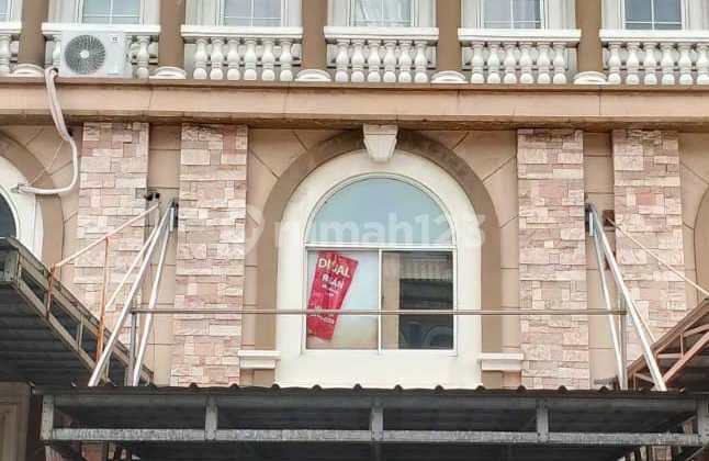 Dijual Ruko di Green Lake City, Jakarta Barat 4,5x15