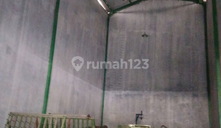 Gudang Sangat Kuat Sangat Bagus Tidak Banjir