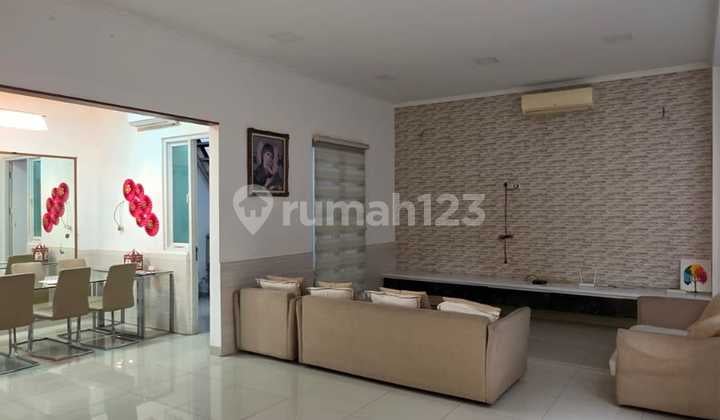 For Rent: San Lorenzo Cluster House, Gading Serpong, Fully Furnished, Move-In Ready, Strategic Location.