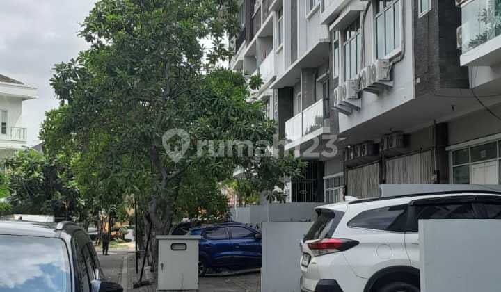 Rumah Town House Elang Laut Pik