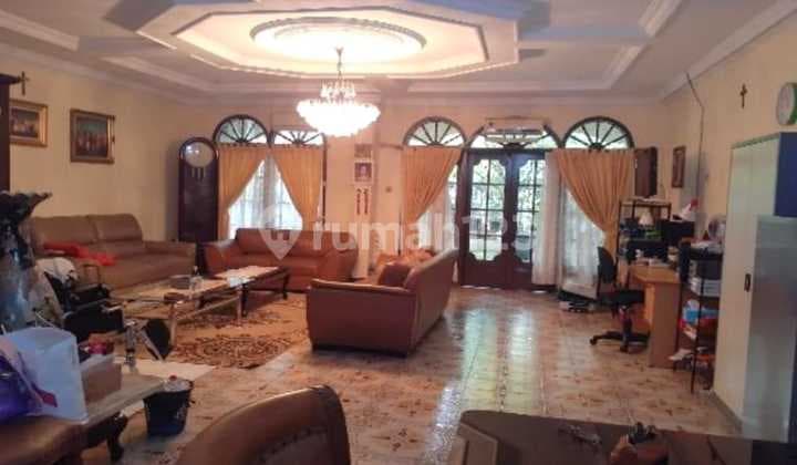 Dijual Rumah 2,5 Lantai Lokasi Strategis di Setiabudi, Jakarta Selatan