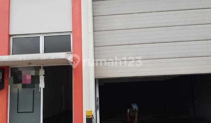Gudang Bizpark Lokasi Strategis Dekat Gerbang Tol Cakung Jakarta Timur - Siap Pakai