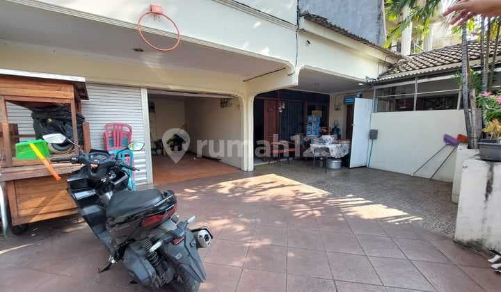 Rumah Besar Area Pulomas, Siap Huni dan Cocok untuk Usaha