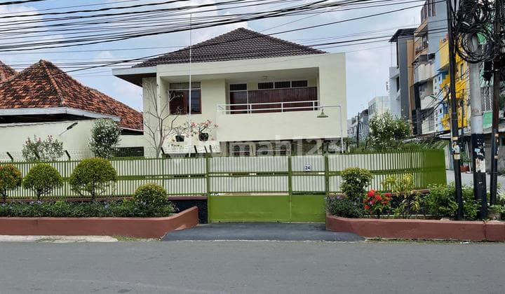Dijual Cepat Rumah Mewah Posisi Hook 2 Lantai di Mangga Besar Jakarta Barat