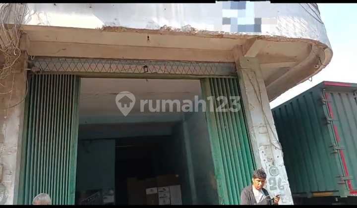 Ruko Hoek Parkiran Luas di Pergudangan Waringin Jakarta Utara Siap Huni