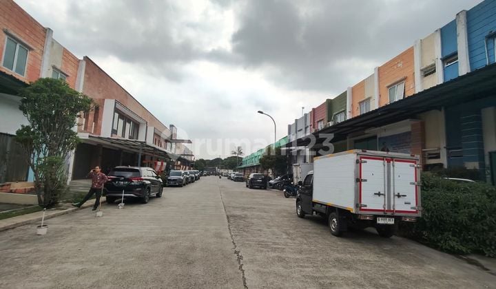 Gudang Gandeng di Kawasan Pergudangan Pusat Niaga Terpadu Tangerang Siap Huni