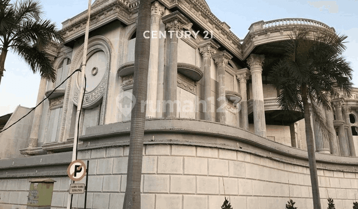 Rumah Mewah Old Money Vibes di Boulevard Pantai Mutiara Jakut
