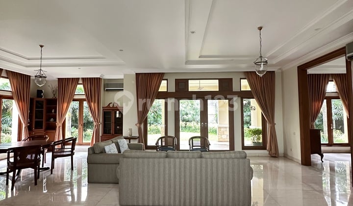 Rumah, 2 Lantai, SHM, di Tanjung Barat, Strategis