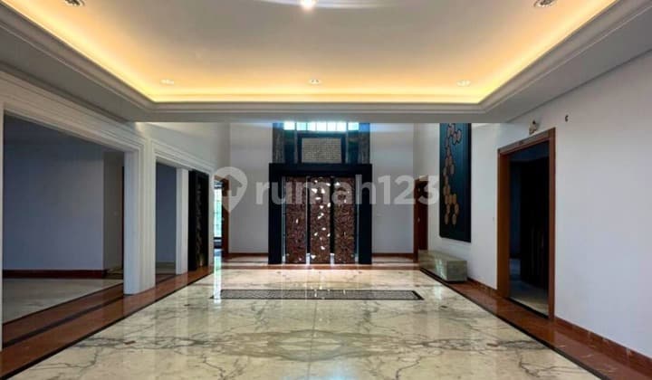 Rumah di Pondok Indah Bagus SHM