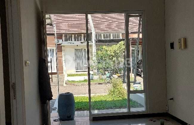 Disewakan Rumah – Taman Kopo Indah V (cluster Redwood)