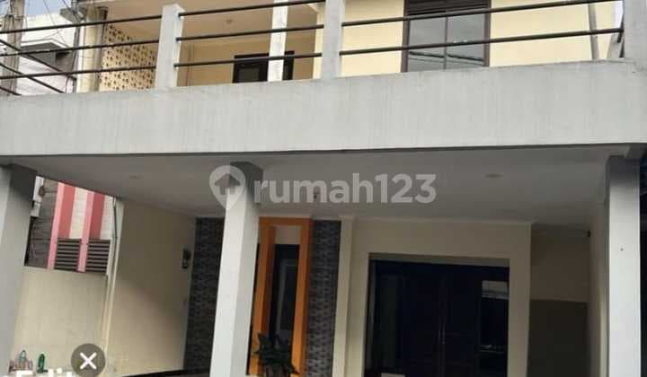 Disewakan – Rumah 2 Lantai Di Antapani, Bandung