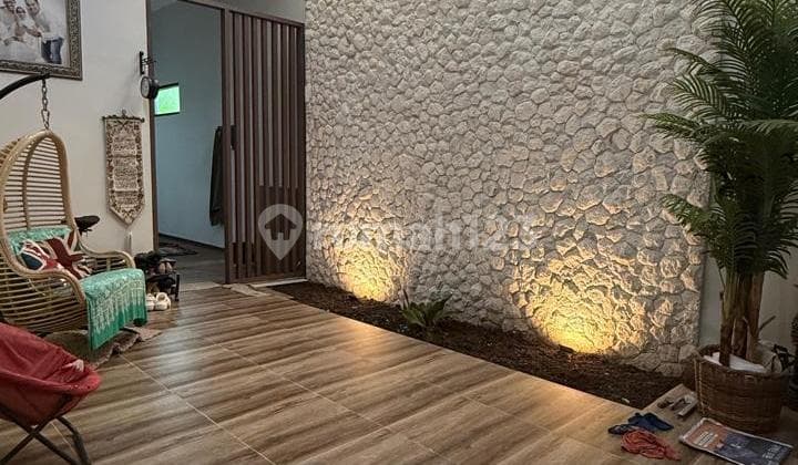 Dijual Rumah 2 Lantai – Sayap Batununggal, Bandung