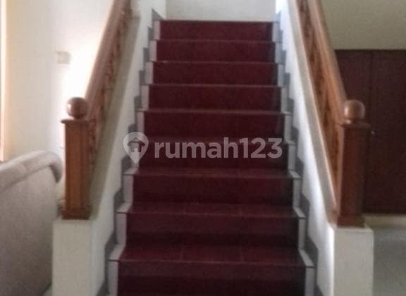 Dijual – Rumah Nyaman Dengan Kolam Renang Di Cipaku, Bandung