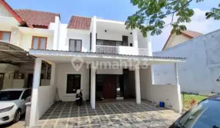 Rumah Cantik Strategis di Pusat Kota Surabaya