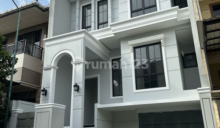 Jual Rumah Bagus Lokasi Strategis Siap Huni Di Graha Family Surabaya Barat