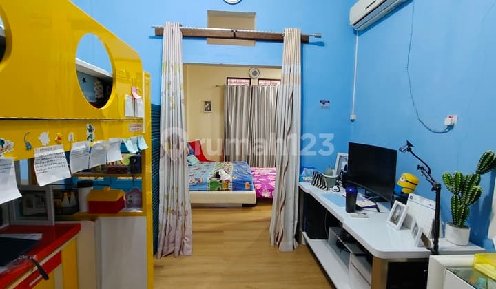 Ready-to-Use 2-Story Shop House Near Pekojan Bubakan, Close to Simpang Lima, Already Renovated