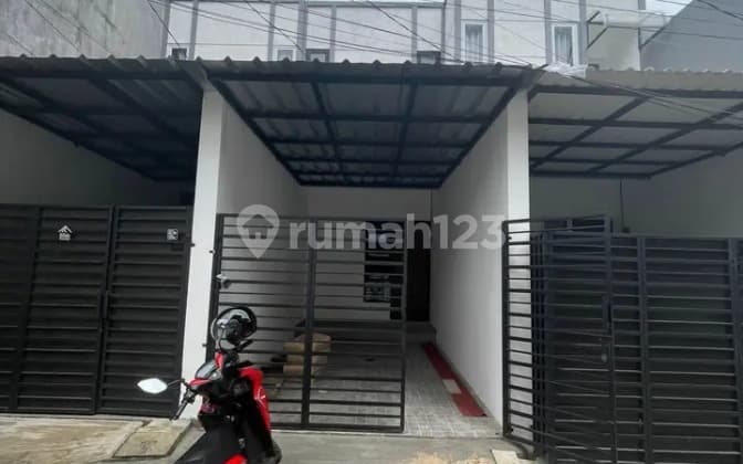 Di Jual Rumah 2 LT SHM Jl E Ujung Kebon Jeruk Jakarta Barat