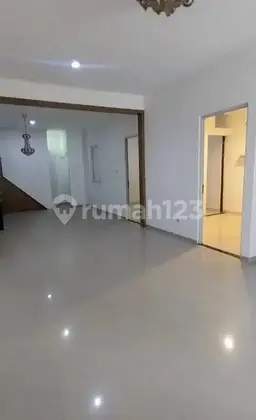 Rent a Flood-Free House at Puri Angrek Housing, Jurang Mangu, Pondok Aren, Tangsel