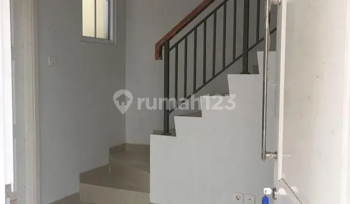 Rumah Montana Village GS Green Stock