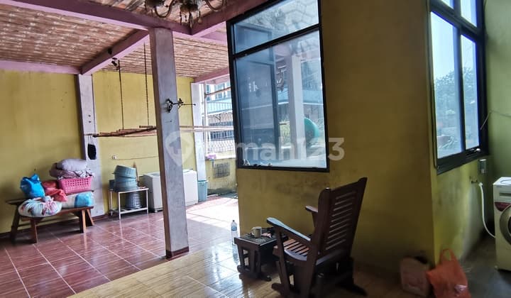 Rumah 2 lantai pinggir jalan ramai cocok buka usaha